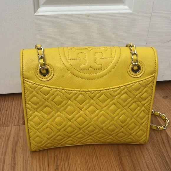 Tory Burch Alexa Yellow Leather Logo Convertible Bag - Picture 8 of 16